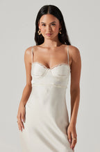 Load image into Gallery viewer, ASTR The Label Florianne Dress