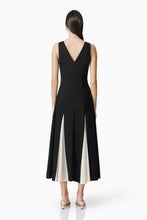 Load image into Gallery viewer, CURAAE Vera Midi Dress
