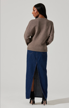Load image into Gallery viewer, ASTR The Label Saffi Sweater