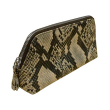 Load image into Gallery viewer, iLi NEW YORK Medium Leather Cosmetic Bag