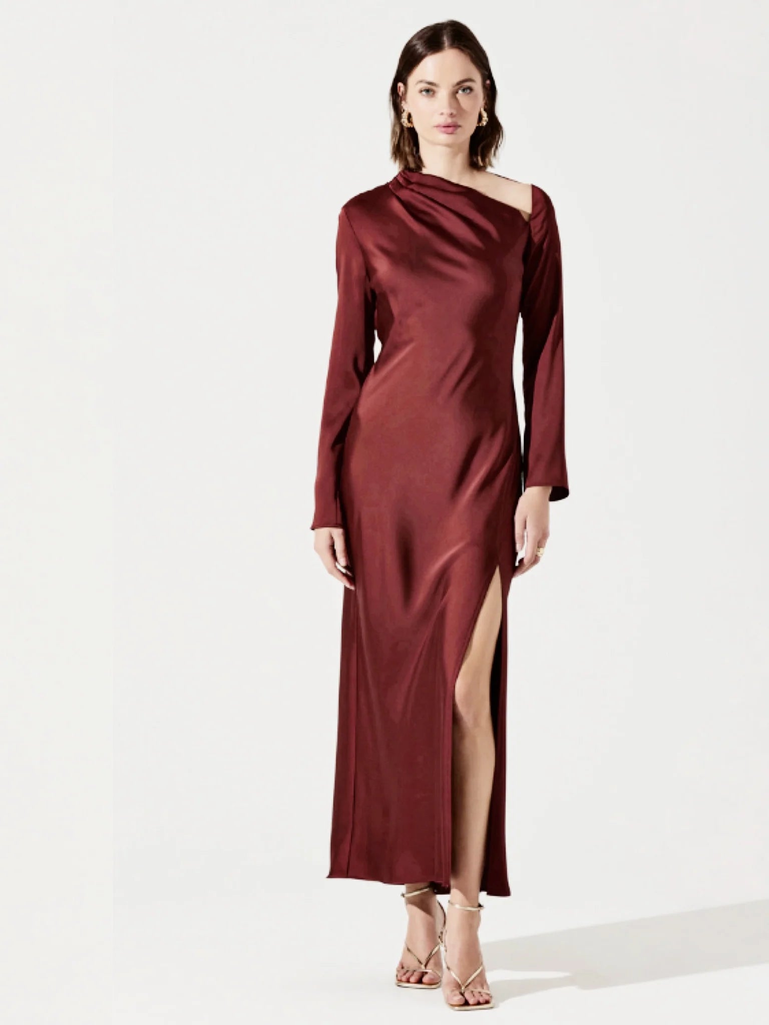 astr the label burgundy dress ASTR the Label Zaira Dress in Wine main image 0