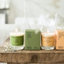 Load image into Gallery viewer, Quince, Pepper, Chili Blend Candle