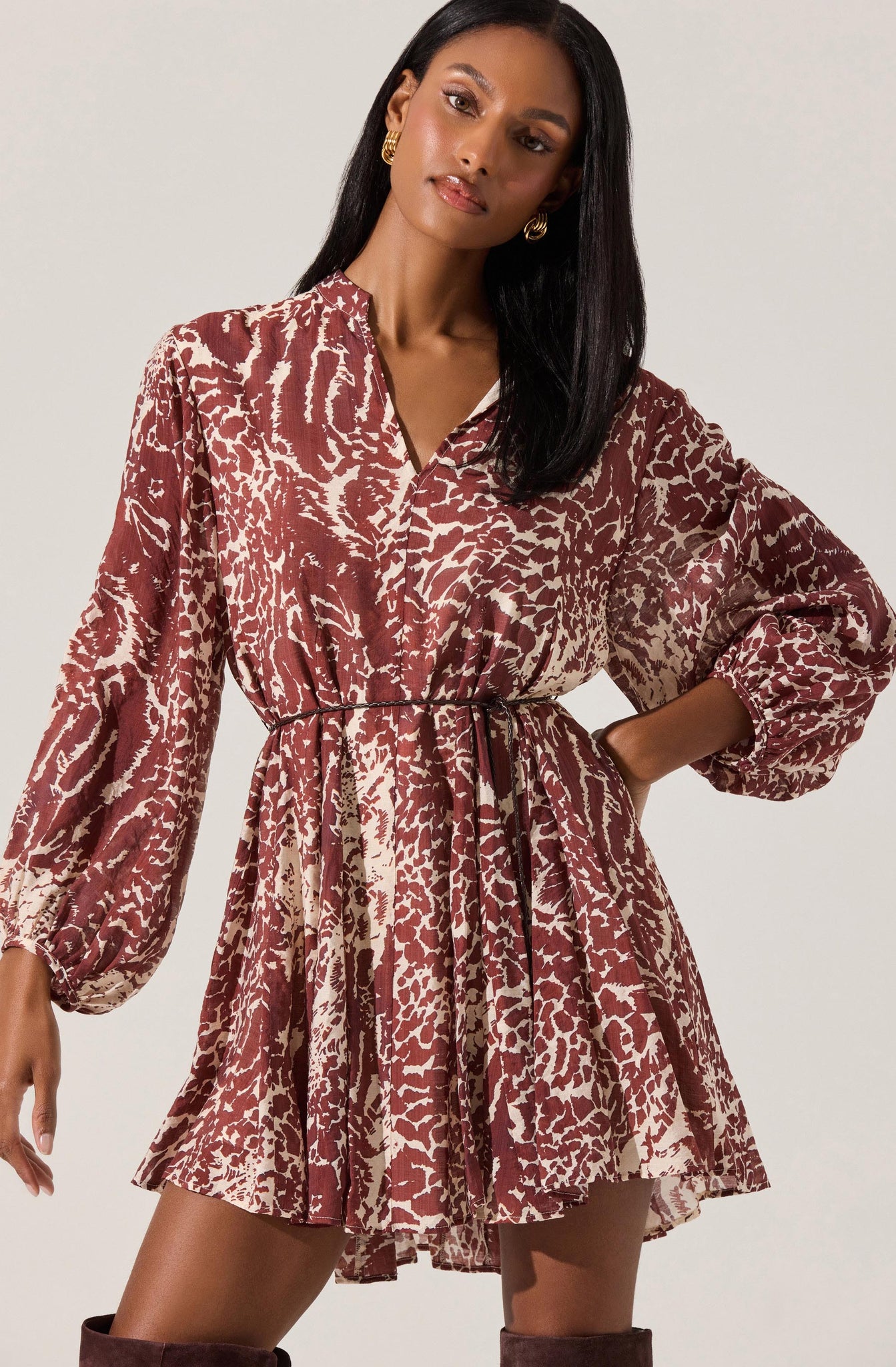 astr the label dress ASTR Women's Marisela Long-Sleeve Dress - Rust Print