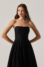 Load image into Gallery viewer, ASTR The Label Reiona Strapless Pleated Midi Dress