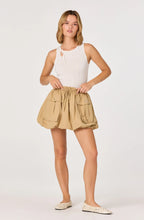 Load image into Gallery viewer, ASTR Cargo bubble mini skirt khaki wih snap flap pockets