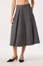 Load image into Gallery viewer, ASTR The Label Kelsie Pleated Midi Skirt