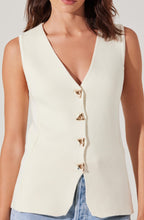 Load image into Gallery viewer, ASTR The Label Jayce V-Neck Sweater Vest