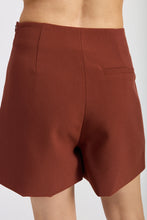 Load image into Gallery viewer, EN SAISON Emma Flap-Pocket Shorts