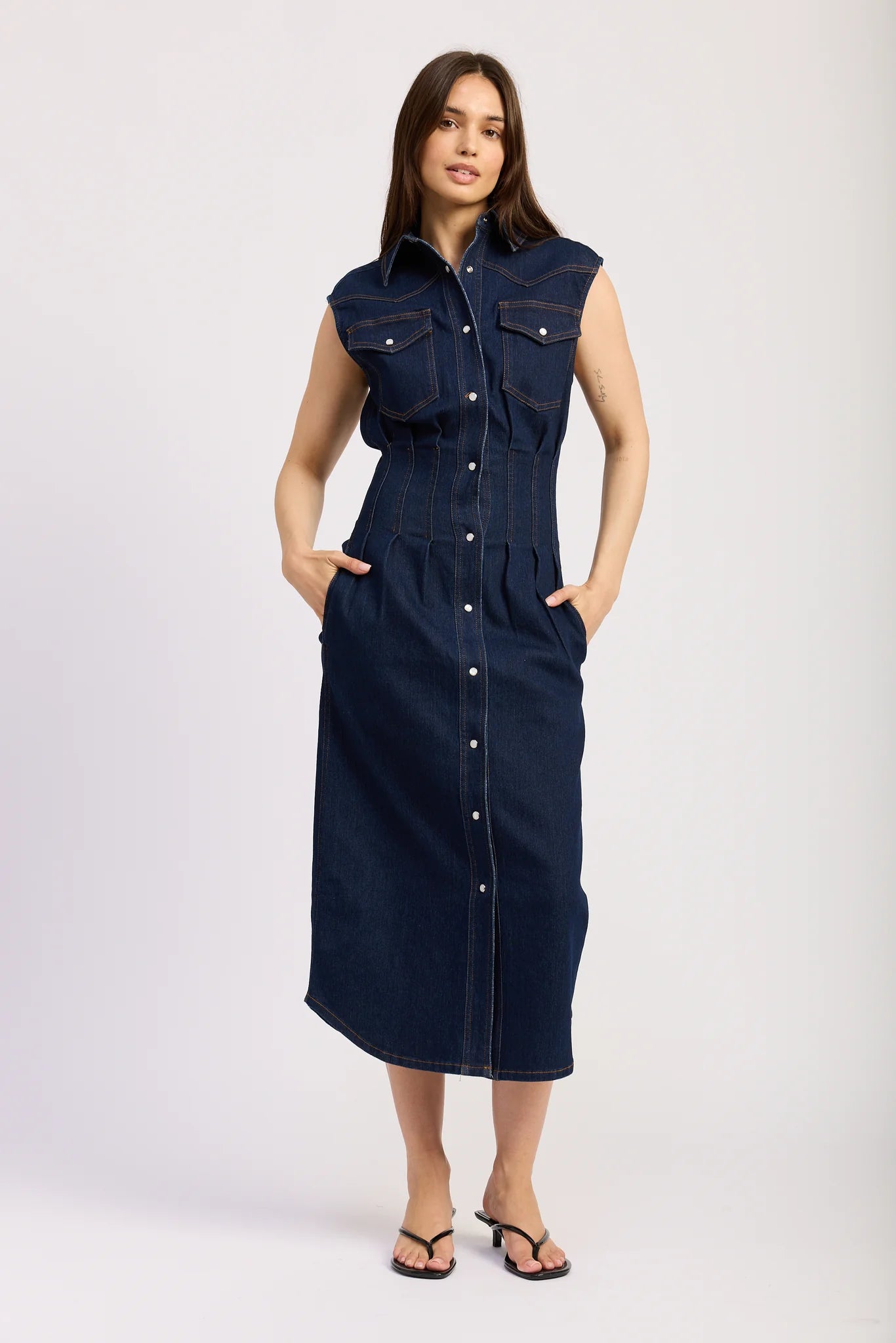 ellison denim midi dress En Saison / Eliana Midi Dress / Small