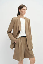 Load image into Gallery viewer, RUE SOPHIE Yana Arrow Belt Loop Bermuda Short