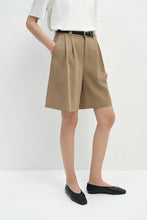 Load image into Gallery viewer, RUE SOPHIE Yana Arrow Belt Loop Bermuda Short