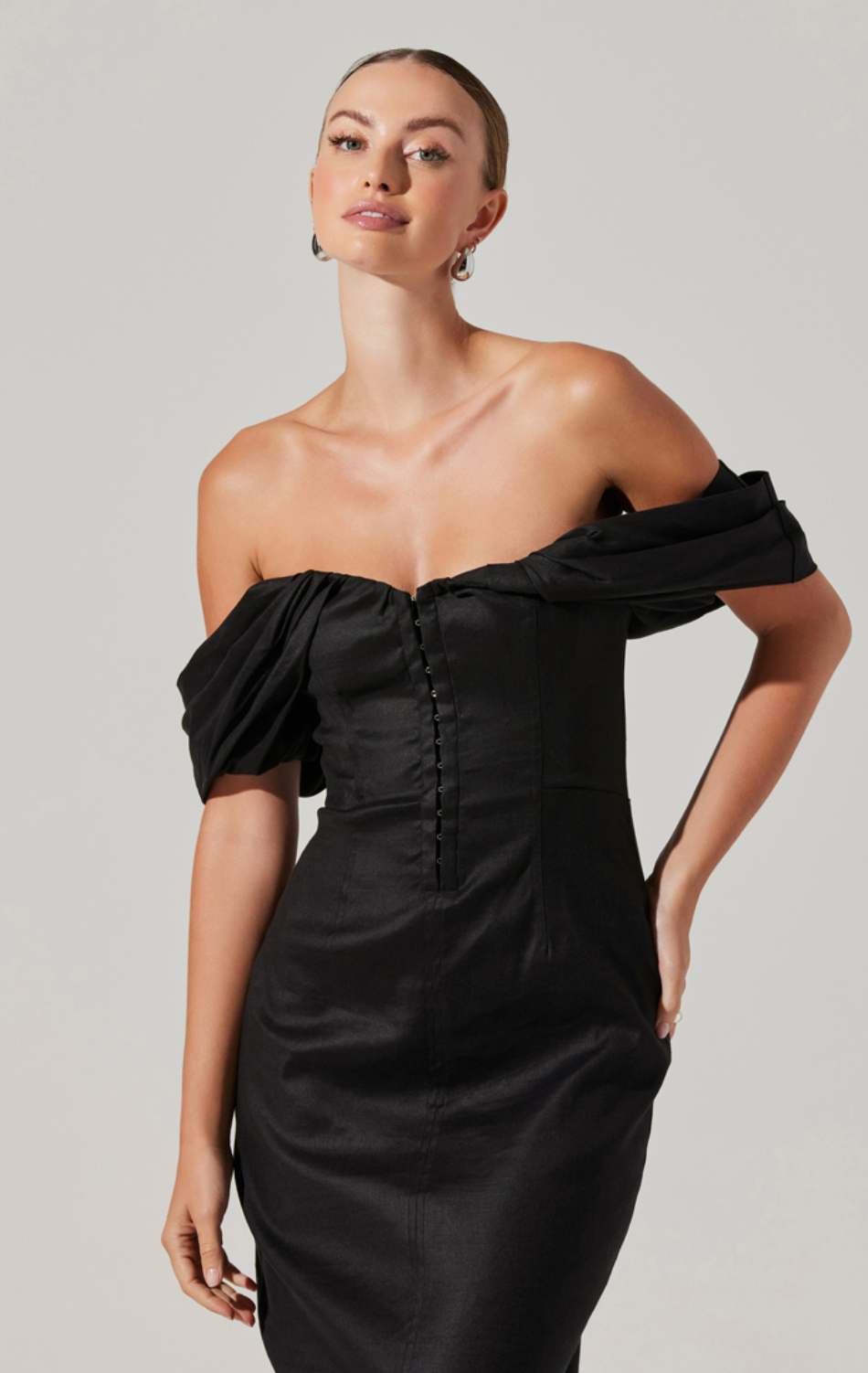 ASTR the Label | Opal Off-Shoulder Midi Dress in Black | Size L ASTR the Label | Opal Off-Shoulder Midi Dress in Black | Size L