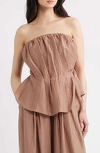 Load image into Gallery viewer, A.REN Lumin Crinkle Strapless Top