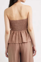 Load image into Gallery viewer, A.REN Lumin Crinkle Strapless Top