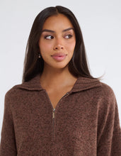 Load image into Gallery viewer, RUMORED Weekender Quarter Zip