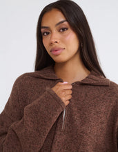 Load image into Gallery viewer, RUMORED Weekender Quarter Zip