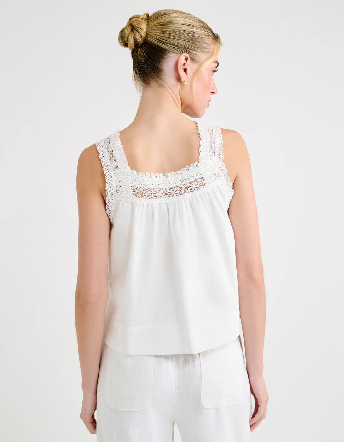 RUMORED Willow Lace Trim Top – THD Shoppe